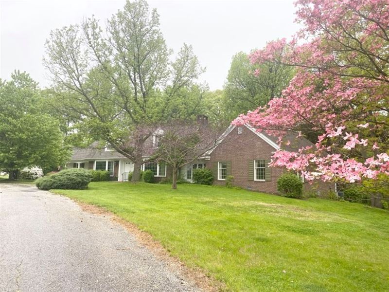 Premier Custom Property : Pittsfield : Pike County : Illinois