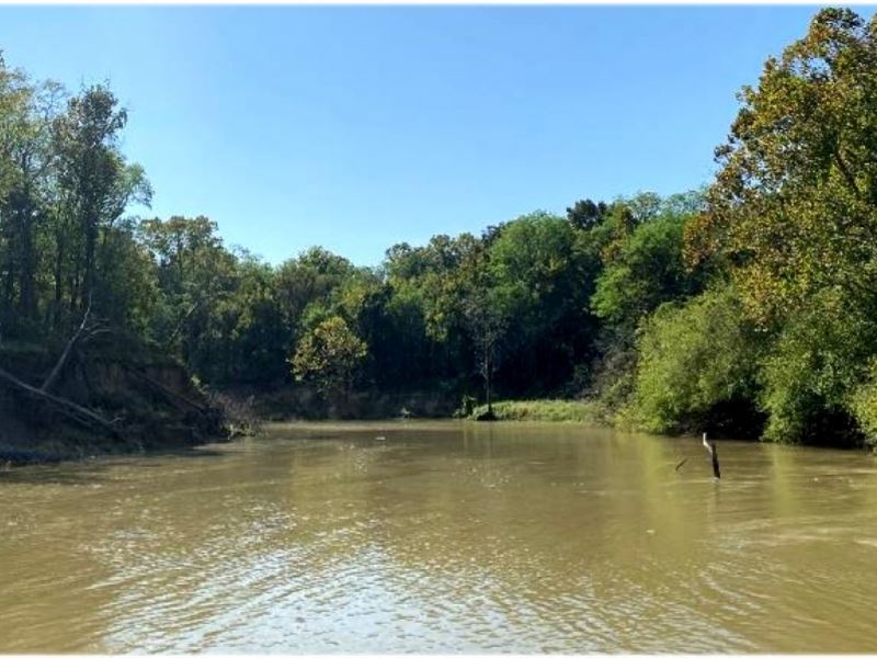 One Ownership Share with A Cabin : Gunnison : Bolivar County : Mississippi