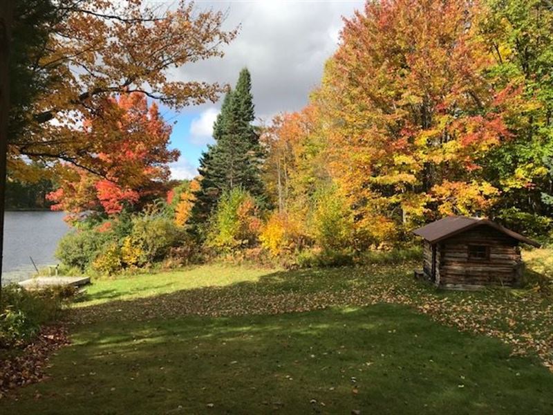 Rustic Log Cabin : Calderwood : Ontonagon County : Michigan