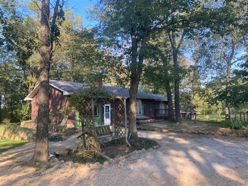 Country Home On 40 Acres, Barn Pond : Mountain Grove : Texas County : Missouri