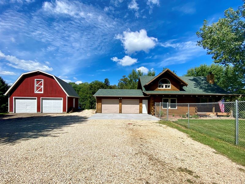Anamosa Iowa Log Country Home, Land for Sale in Iowa, 253368 LANDFLIP