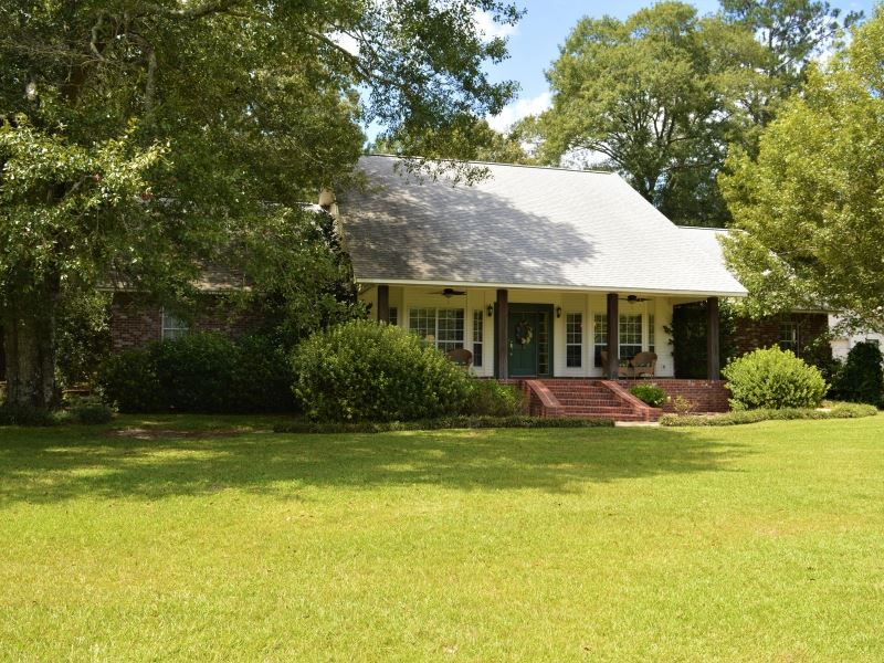 Home in Country, Pond, Shop, Acreag : Summit : Pike County : Mississippi