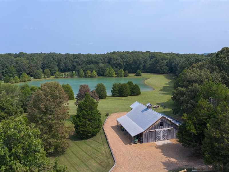 351 Park-Like Acres & 5 Acre Lake : Fairview : Williamson County : Tennessee
