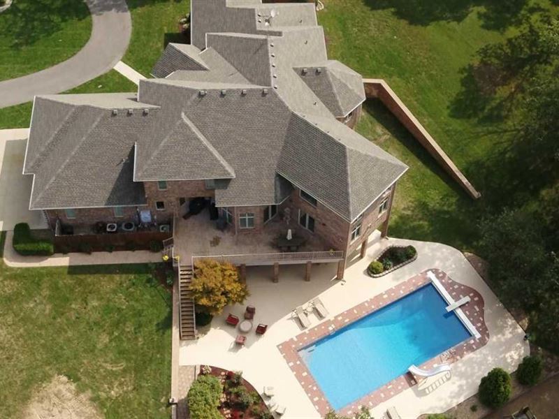 Beautiful Custom Home in Lebanon MO : Lebanon : Laclede County : Missouri