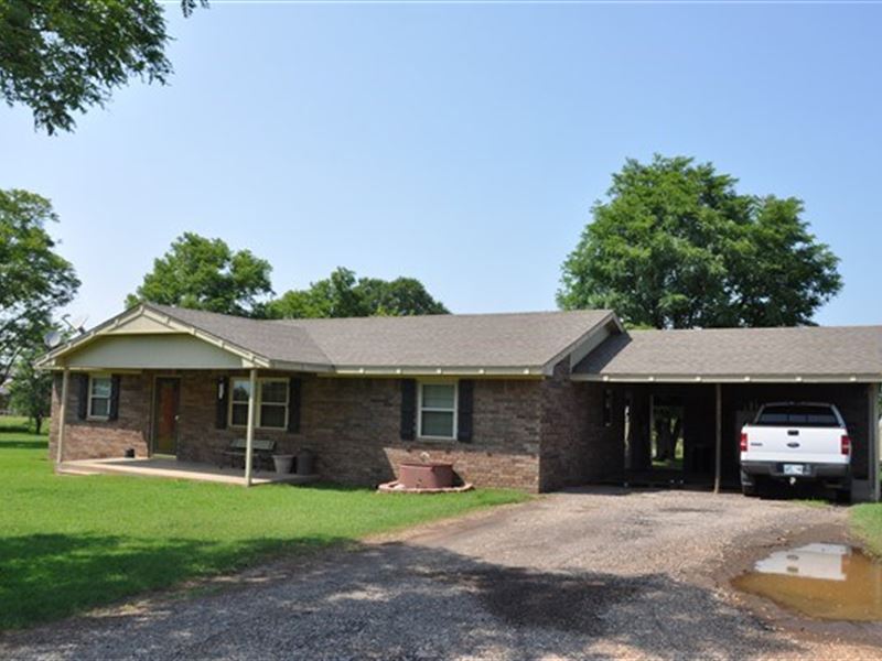 Country Home On 5 Acres : Poteau : Le Flore County : Oklahoma