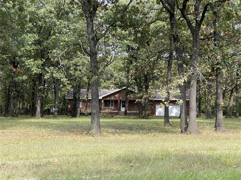 Rural Home with 5 Acres in Montgom : Coffeyville : Montgomery County : Kansas