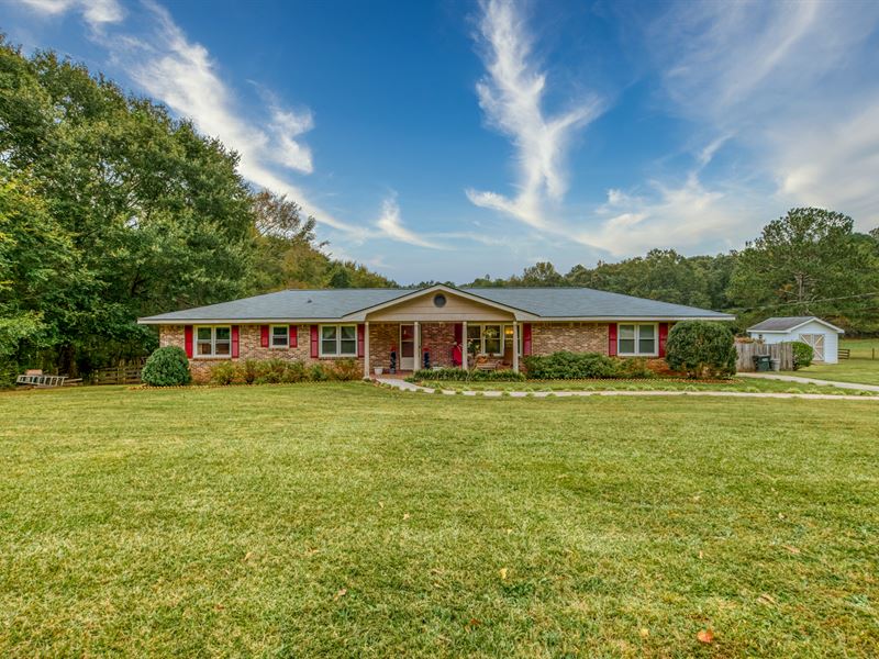 Brick Ranch on 1 Acre Land for Sale in Social Circle, Walton County