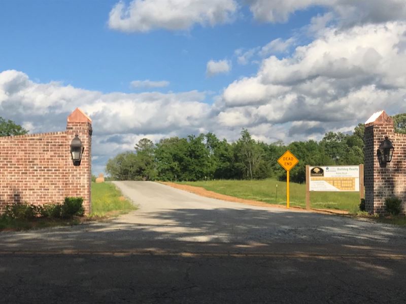 Lot in Ironwood Subdivision : Starkville : Oktibbeha County : Mississippi