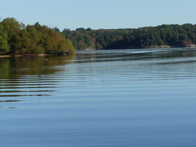 Lake Living On Kerr Lake, VA : Clarksville : Mecklenburg County : Virginia