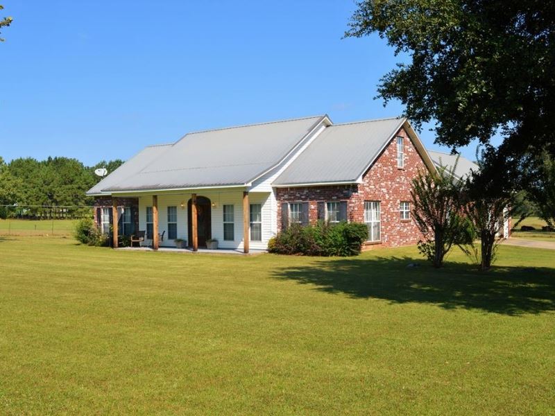 4 Bed, 2 Full/2 Half Bath Country : McComb : Pike County : Mississippi
