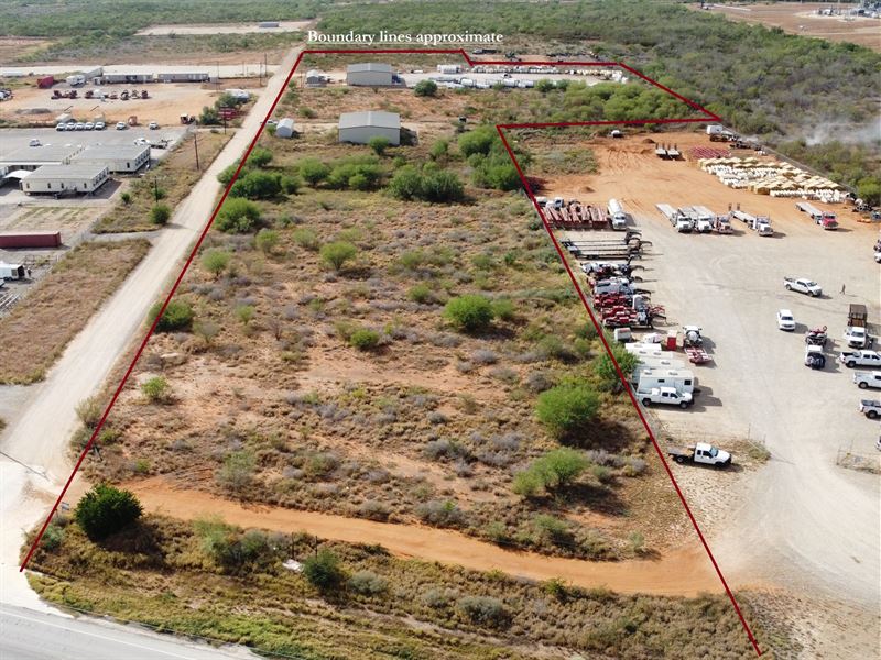 Industrial Park, 10+ Acres : Cotulla : La Salle County : Texas