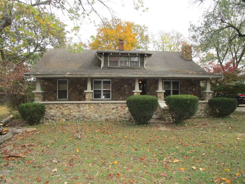 Craftsman Style Cottage with Land : Mountain View : Howell County : Missouri