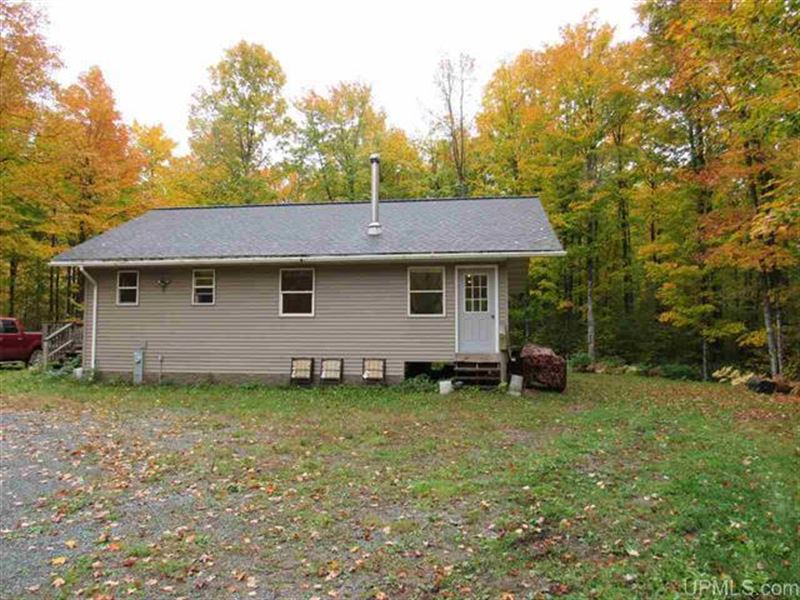 80 Acres Secluded Cabin : Randville : Dickinson County : Michigan