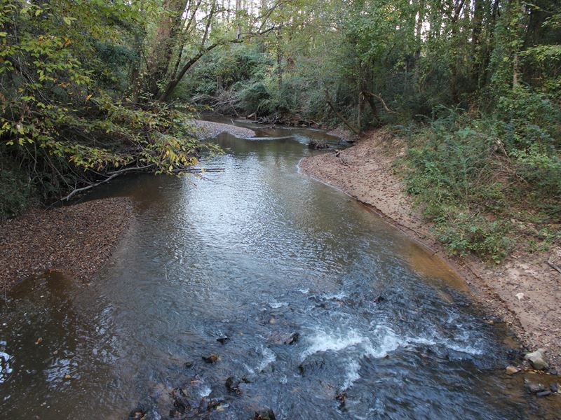 Private Retreat on Halawakee Creek : Opelika : Lee County : Alabama
