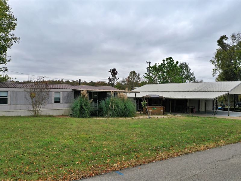 Property Near Tennessee River : Lobelville : Perry County : Tennessee