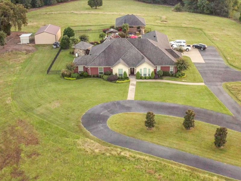 Beautiful Custom Home Acreage : Henderson : Rusk County : Texas
