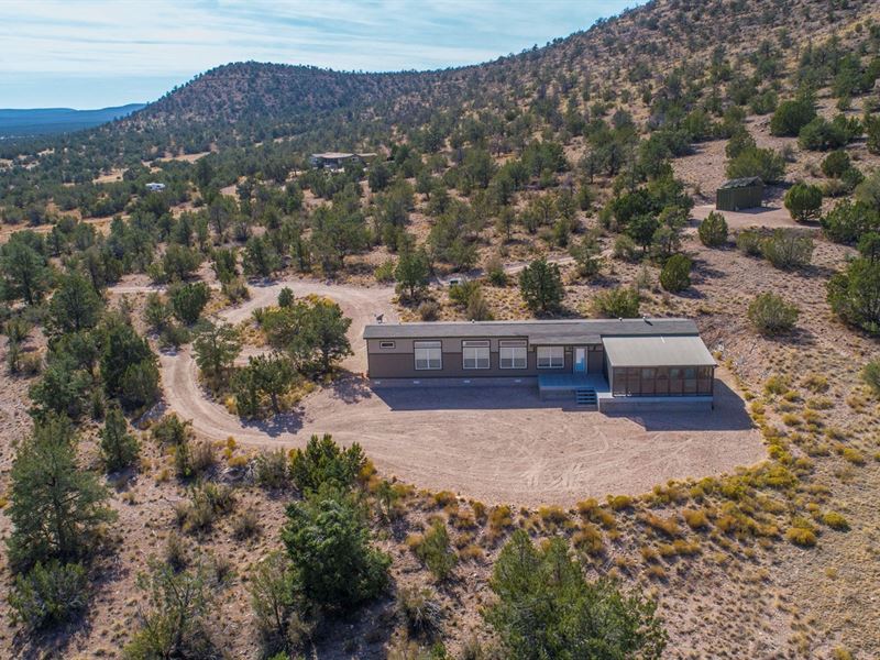 Northern Arizona Home Acreage Views : Seligman : Yavapai County : Arizona