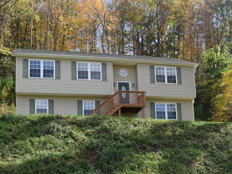 Home for Sale in Copper Hill VA : Copper Hill : Floyd County : Virginia