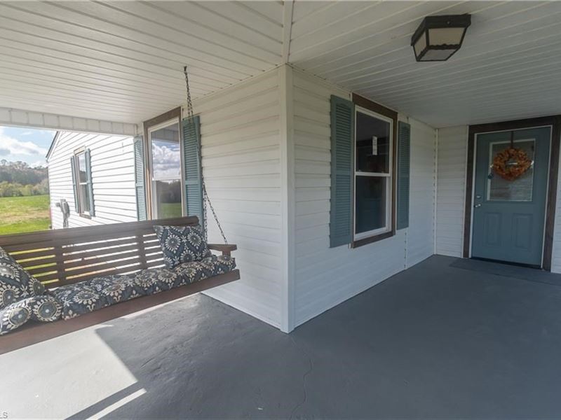 Mount Airy Home for Sale : Mount Airy : Surry County : North Carolina