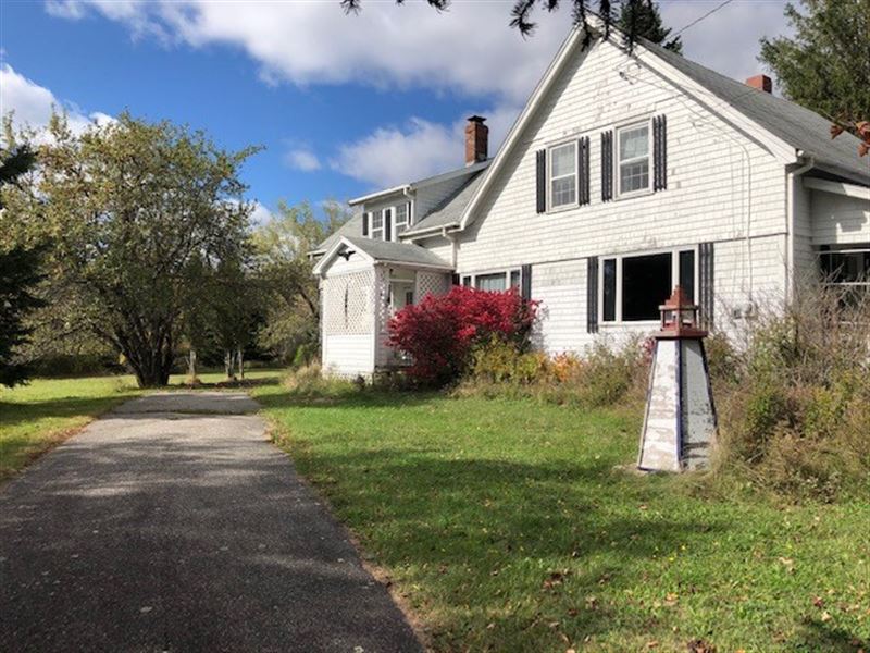 Country Home in East Machias, ME : Edmunds : Washington County : Maine
