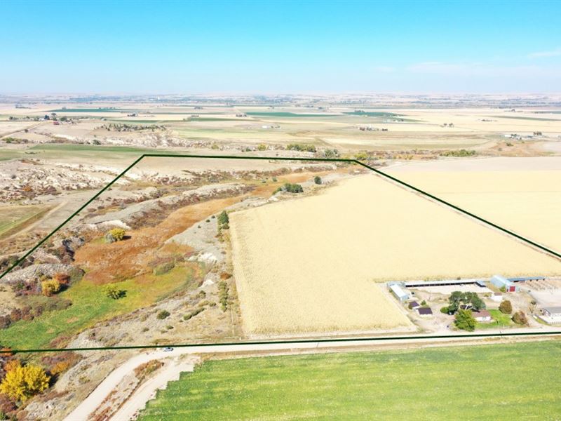 Mitchell Horse Acreage and Wildlife : Mitchell : Scotts Bluff County : Nebraska