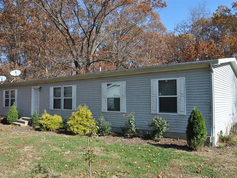 3 Bedroom, 2 Bath Country Home : Charleston : Coles County : Illinois