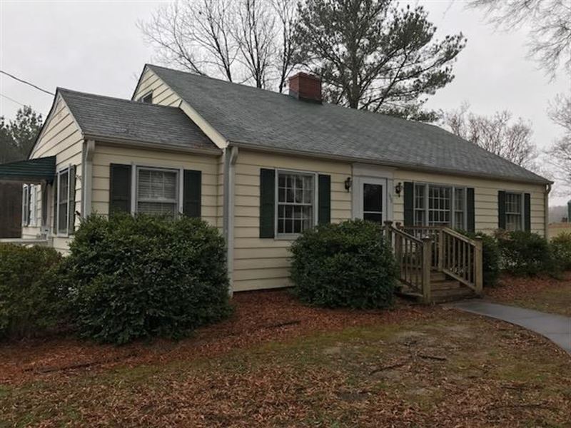 Living At Buggs Island Lake, VA : Clarksville : Mecklenburg County : Virginia