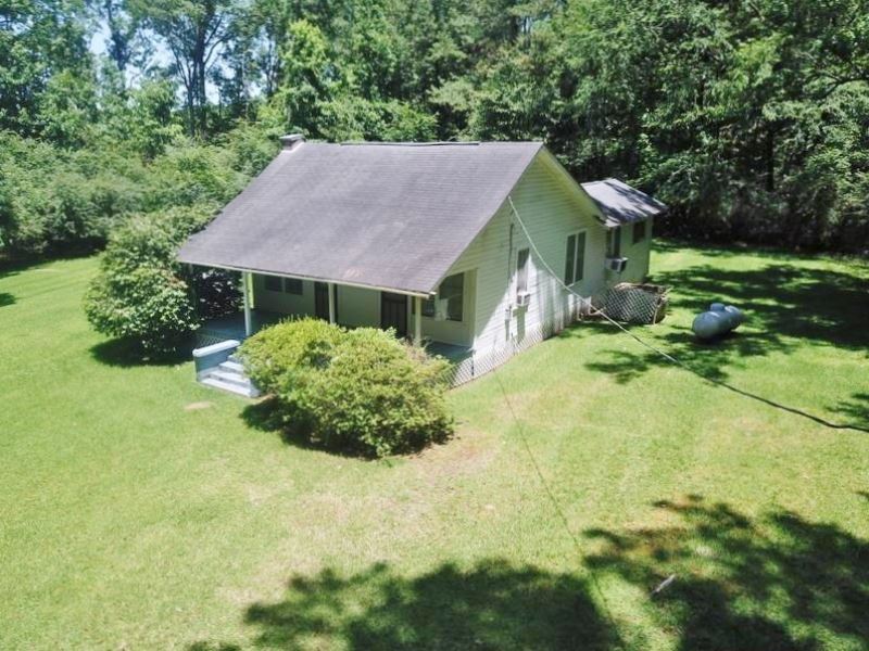 Cabin & 37 Acres Land for Sale : Smithdale : Lincoln County : Mississippi