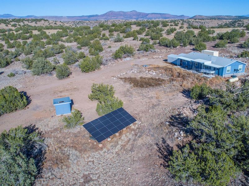 Off Grid Home Bordering Public Land : Seligman : Yavapai County : Arizona