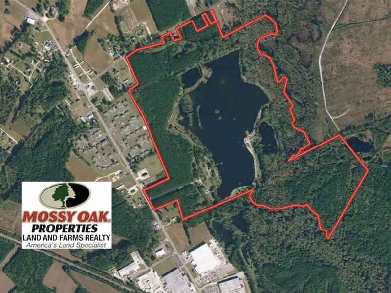 194 Acres of Waterfront Recreationa : Lumberton : Robeson County : North Carolina