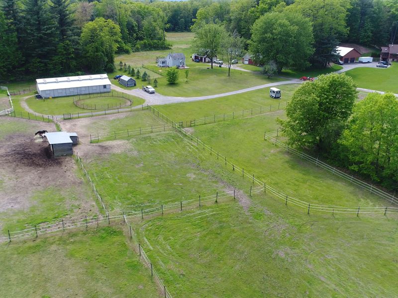 Horse Farm & Boarding Facility : Guilderland : Albany County : New York