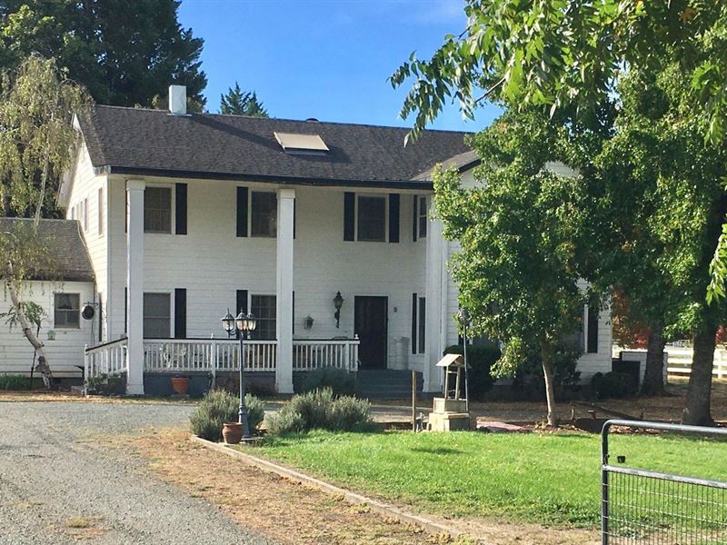 River Front, Country Living, Horse : Grants Pass : Josephine County : Oregon