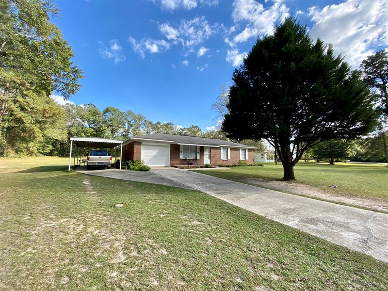 Home for Sale in Slocomb, Alabama : Slocomb : Geneva County : Alabama