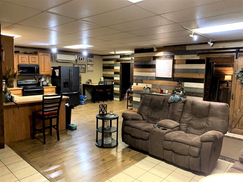 Like New Home & 5 Ac in Bull Shoals : Bull Shoals : Marion County : Arkansas