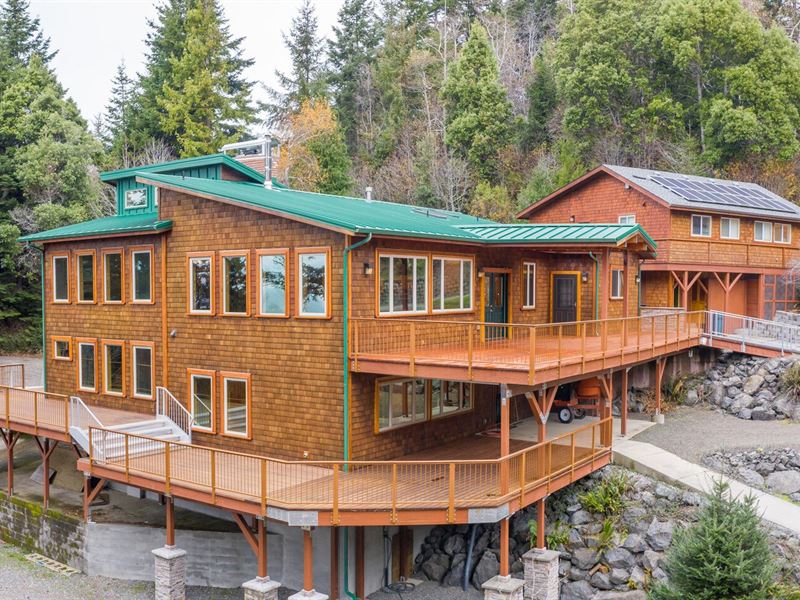 Sustainable Coastal Home Gold : Gold Beach : Curry County : Oregon