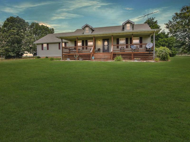 Horse Farm for Sale in The Ozarks : Alton : Oregon County : Missouri