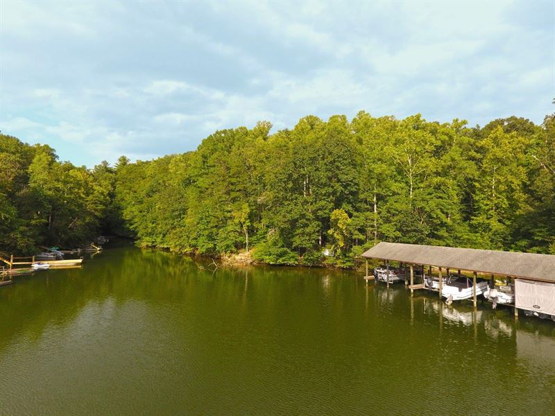 Build Your Dream Home on The Lake : Goodview : Bedford County : Virginia