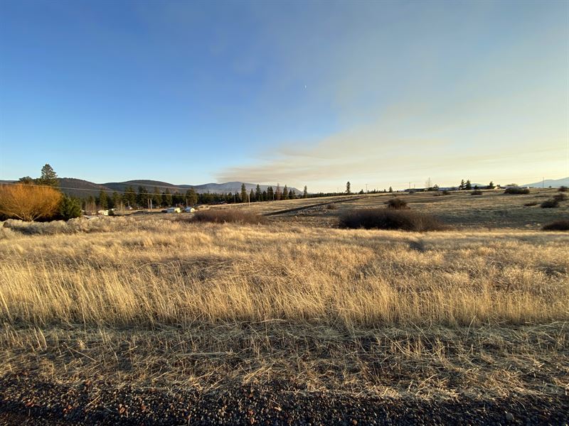Huge Corner Lot Near The Lake : Chiloquin : Klamath County : Oregon