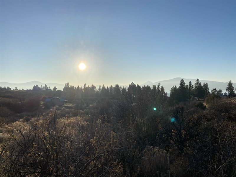 Corner Lot with Lake Views, Wow : Chiloquin : Klamath County : Oregon