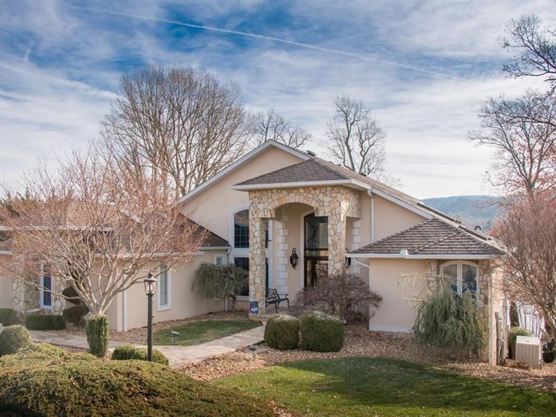 Gorgeous Lakefront Home Abingdon VA : Abingdon : Washington County : Virginia