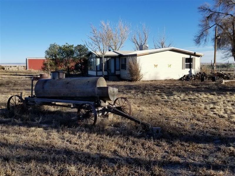 Country Home & Barn Acreage Santa : Edgewood : Santa Fe County : New Mexico
