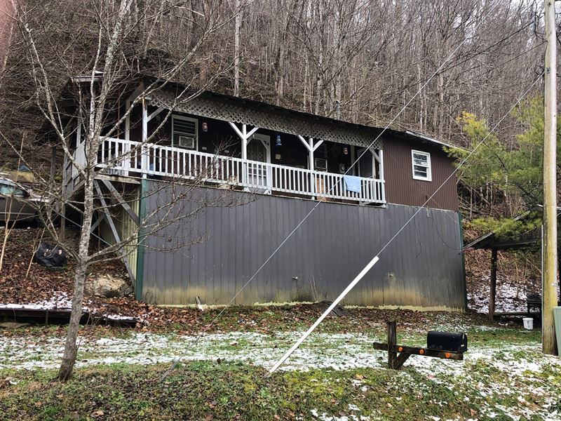 2 Br, 1.5 BA Riverfront Cabin : Eidson : Hancock County : Tennessee
