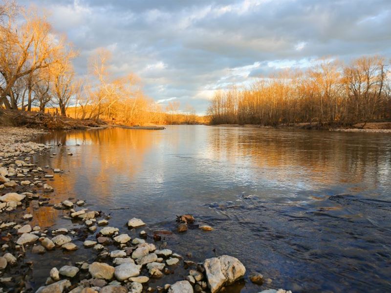 Beaver Creek Farms : Bradleyville : Taney County : Missouri