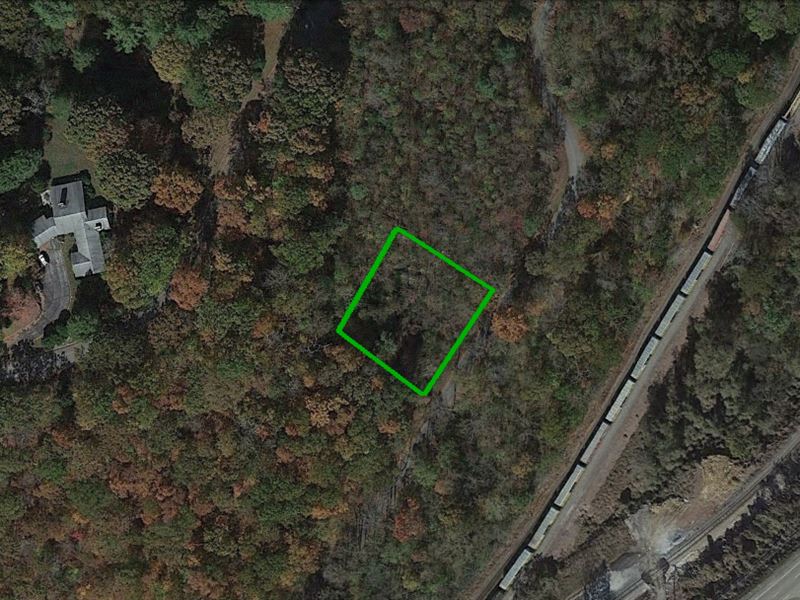 .5 Acres Lot in Roane County : Harriman : Roane County : Tennessee