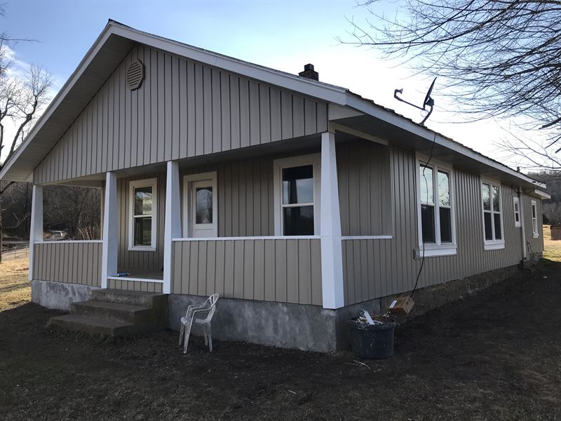 Farm / Ranch w Creek, Ponds, Views : Leslie : Searcy County : Arkansas
