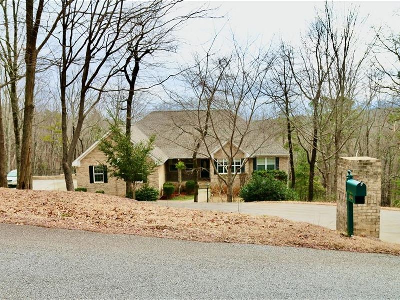 Mountain View Home in Habersham Land for Sale in Clarkesville