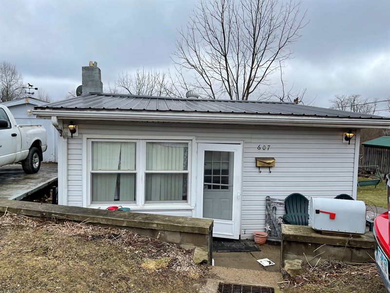 Woodsfield, OH Cozy 1 Story Home Land for Sale in Woodsfield, Monroe