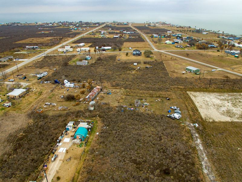 6,499 SF Lot Close to The Beach : Port Lavaca : Calhoun County : Texas