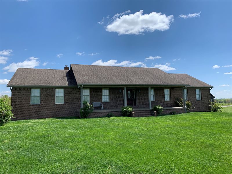 Large Brick Ranch-4 : Liberty : Casey County : Kentucky