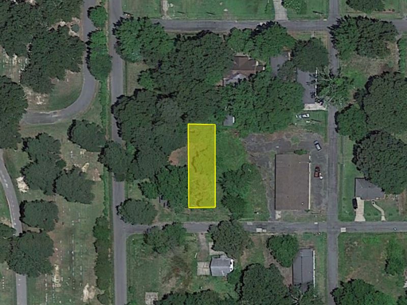 .11 Acre in Pine Bluff, Arkansas : Pine Bluff : Jefferson County : Arkansas